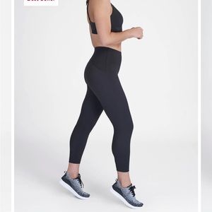 SPANX Booty Boost active leggings 7/8